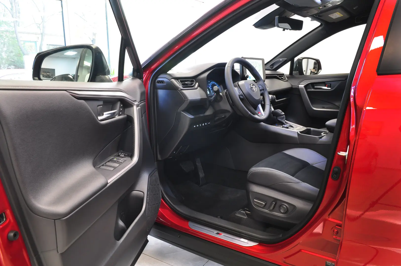 2025 NEW Toyota RAV4 GR Hybrid AWD