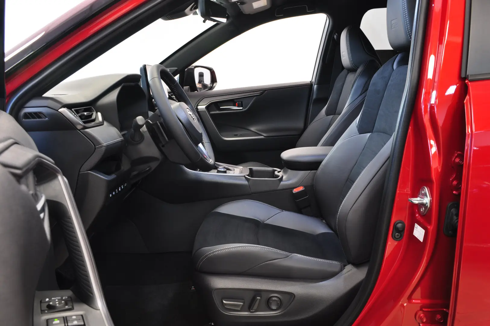 2025 NEW Toyota RAV4 GR Hybrid AWD