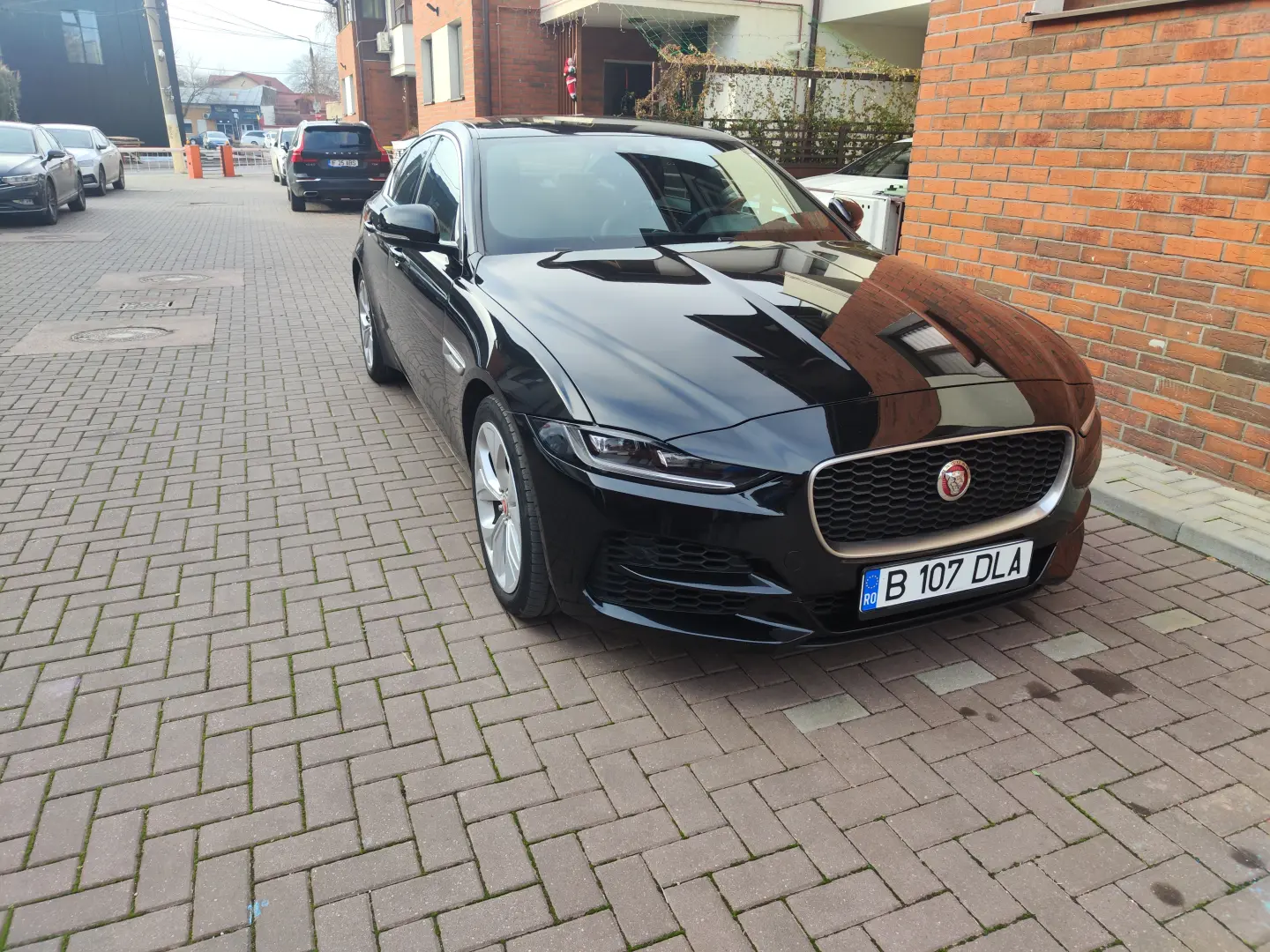 Jaguar XE