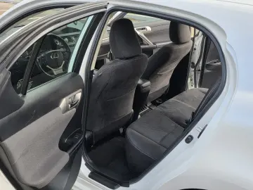 LEXUS CT200 MILD HYBRID 2021 76000km!