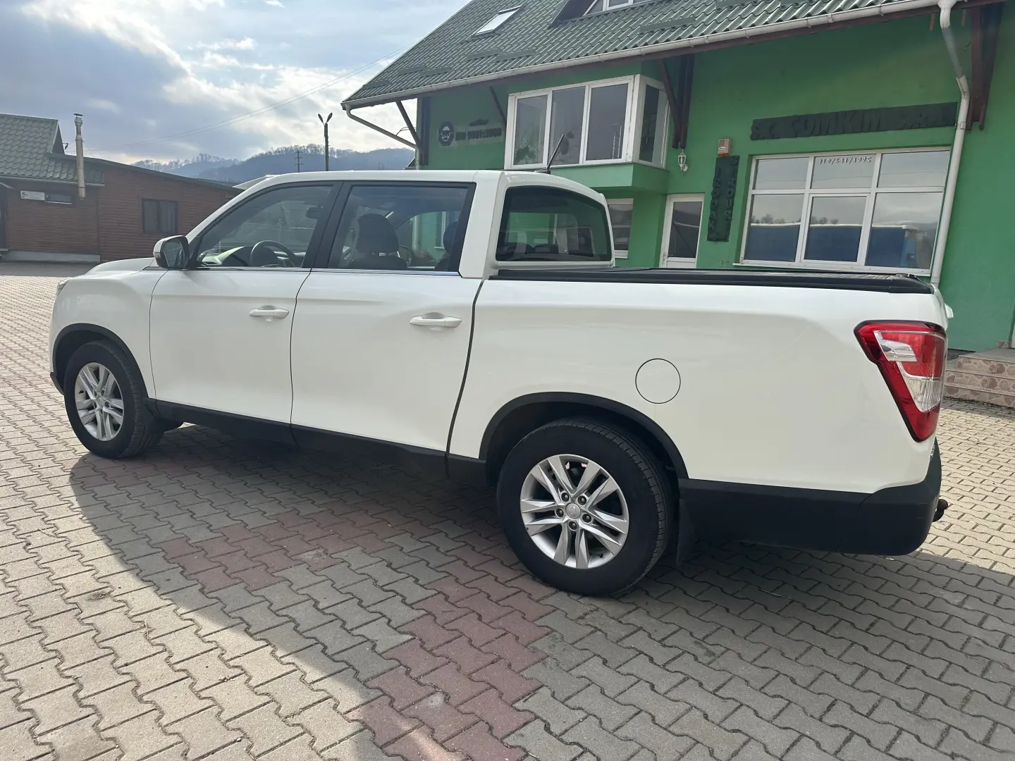 SSANGYONG GRAND MUSSO 2021