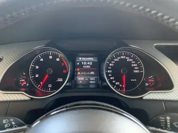 AUDI A5 CABRIO 230CP S-LINE