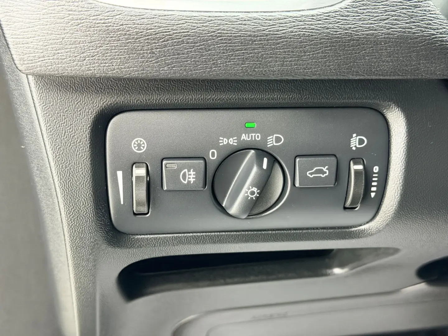 VOLVO V40 2015 1.6D E5 Garantie 12 Luni Rate Avans 0 Doar Cu