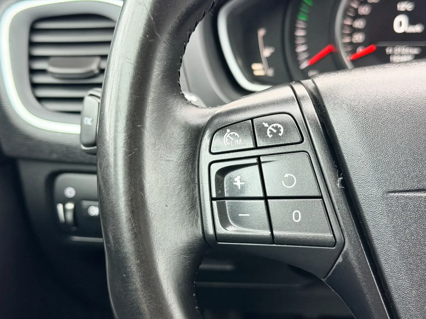 VOLVO V40 2015 1.6D E5 Garantie 12 Luni Rate Avans 0 Doar Cu