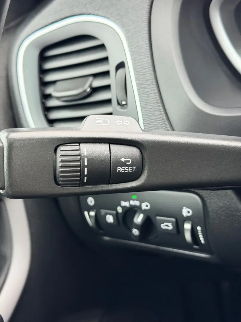 VOLVO V40 2015 1.6D E5 Garantie 12 Luni Rate Avans 0 Doar Cu