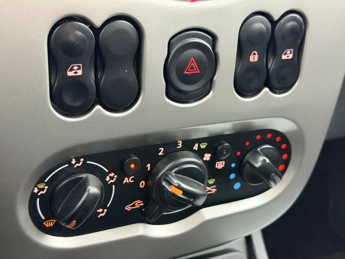 DACIA DUSTER 2013 1.6i E5 Garanti 12 Luni Rate Avans 0 Doar