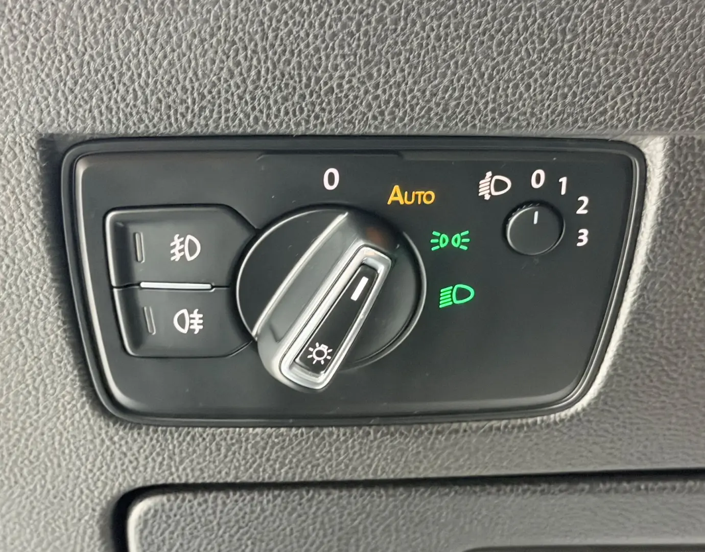 VOLKSWAGEN PASSAT 2016 1.6D E6 Garantie 12 Luni Rate Avans 0