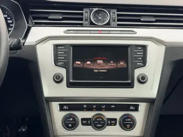 VOLKSWAGEN PASSAT 2016 1.6D E6 Garantie 12 Luni Rate Avans 0