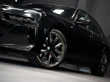 740 d xDrive M Sport Pro B&W Pano SurroundV