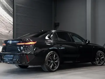 740 d xDrive M Sport Pro B&W Pano SurroundV