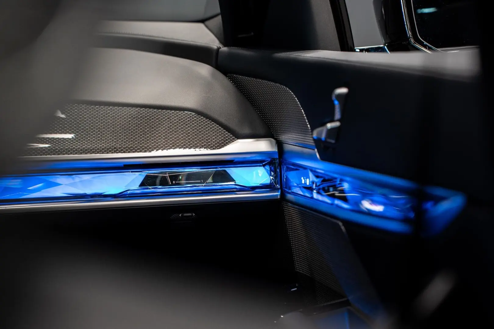 740 d xDrive M Sport Pro B&W Pano SurroundV