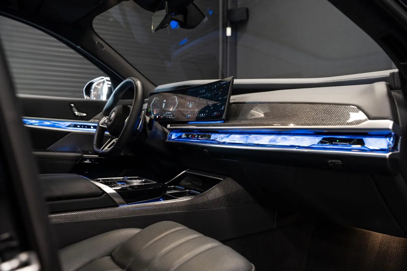 740 d xDrive M Sport Pro B&W Pano SurroundV