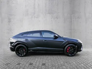 Urus S Nero Nemesis  Style Package  Dark Package