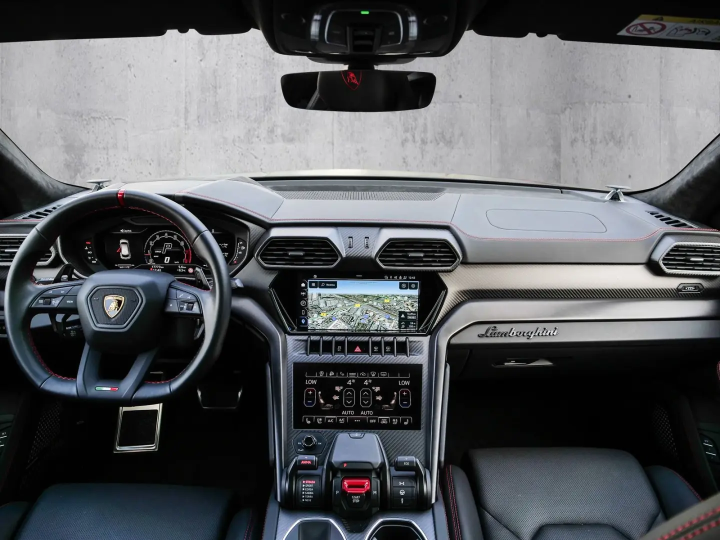 Urus S Nero Nemesis  Style Package  Dark Package