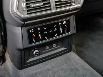 Urus S Nero Nemesis  Style Package  Dark Package