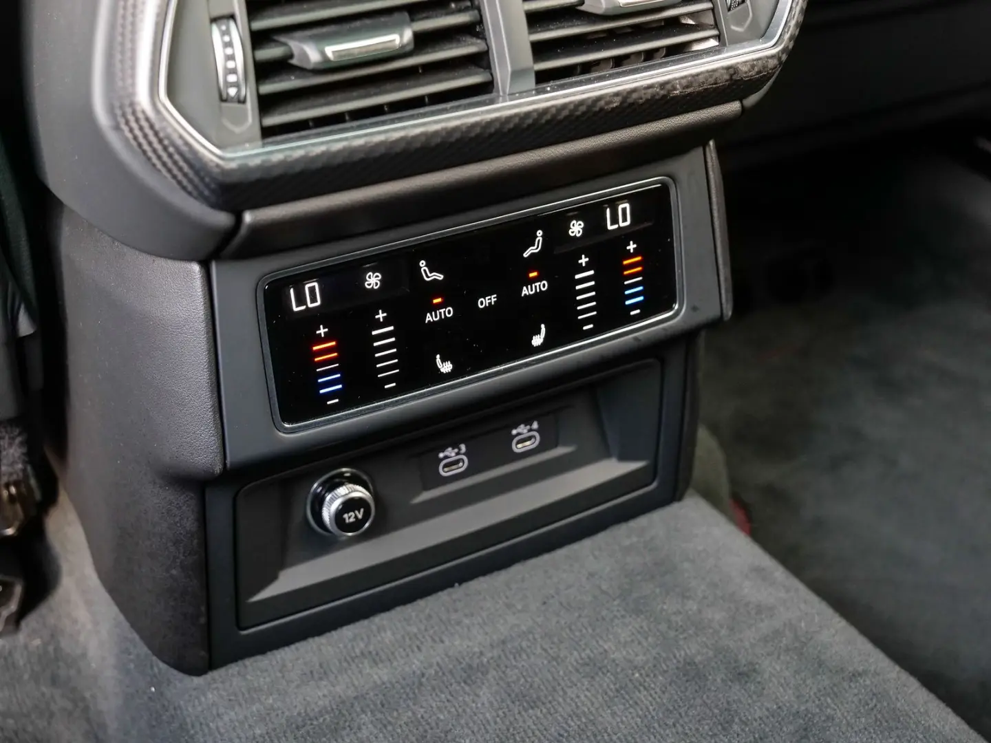 Urus S Nero Nemesis  Style Package  Dark Package