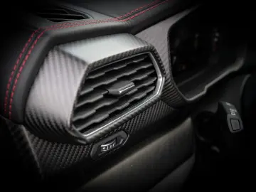 Urus S Nero Nemesis  Style Package  Dark Package