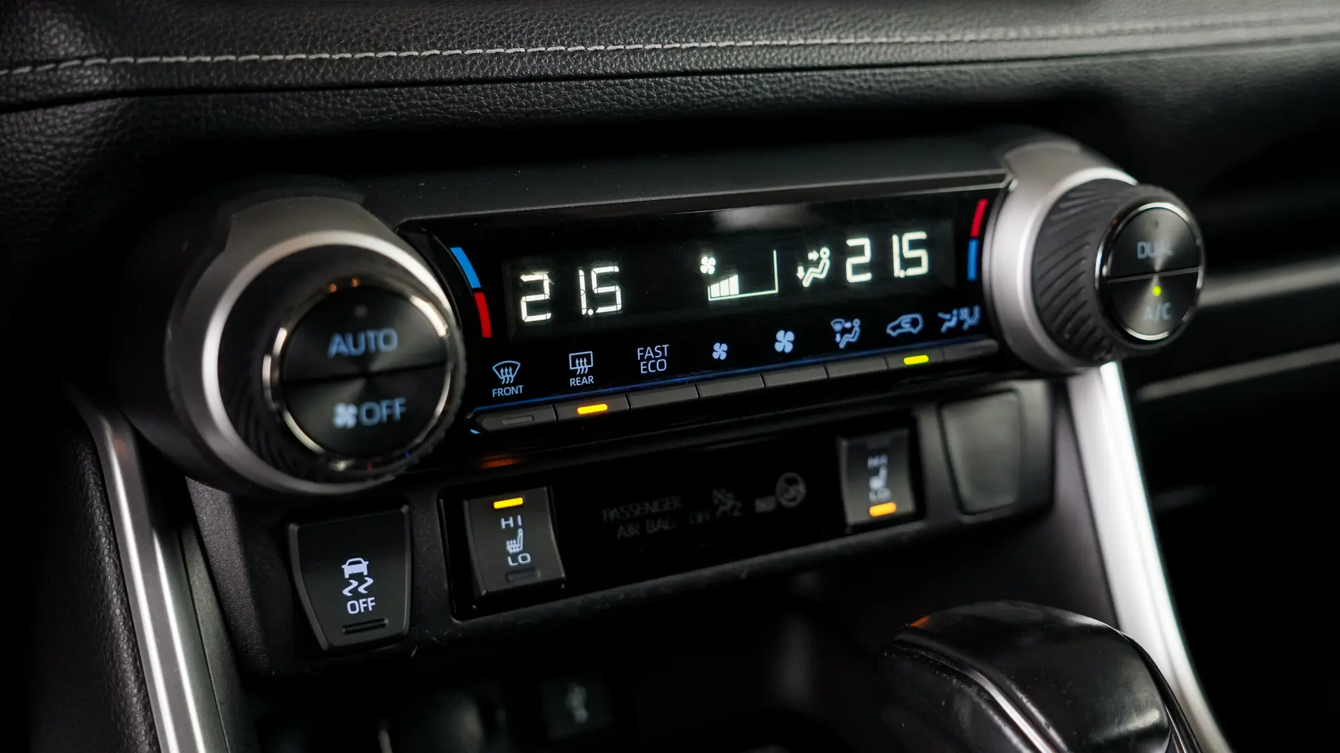 Toyota RAV4 2.5 hybrid Lounge