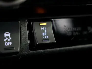 Toyota RAV4 2.5 hybrid Lounge