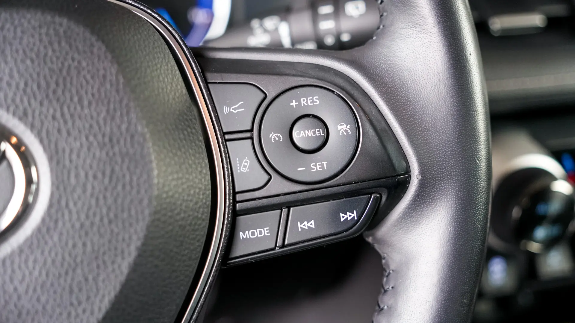 Toyota RAV4 2.5 hybrid Lounge