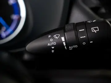 Toyota RAV4 2.5 hybrid Lounge