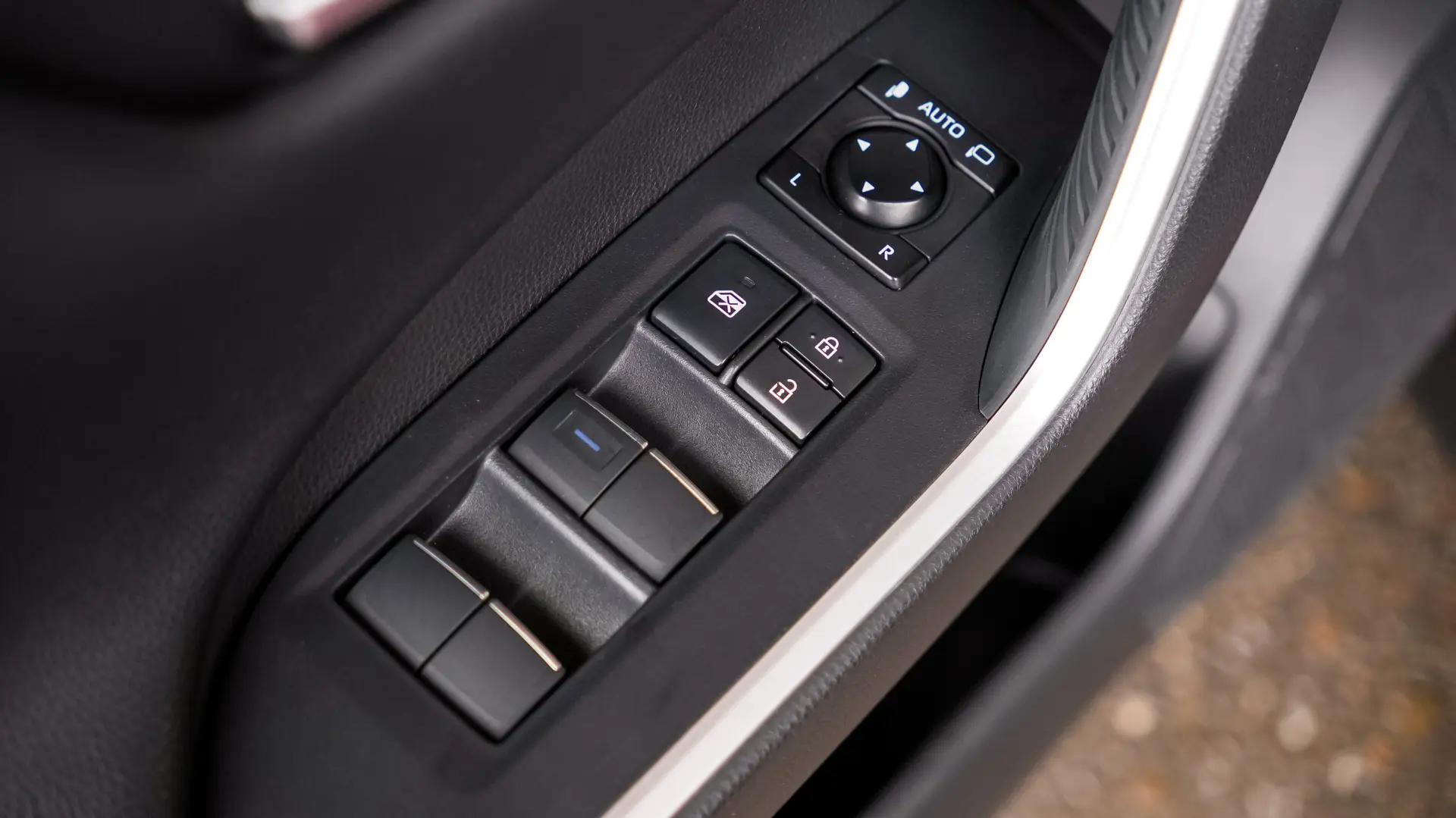 Toyota RAV4 2.5 hybrid Lounge