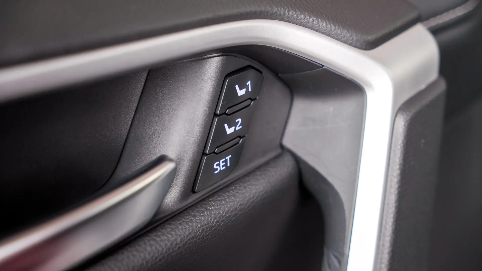 Toyota RAV4 2.5 hybrid Lounge