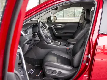 Toyota RAV4 2.5 hybrid Lounge
