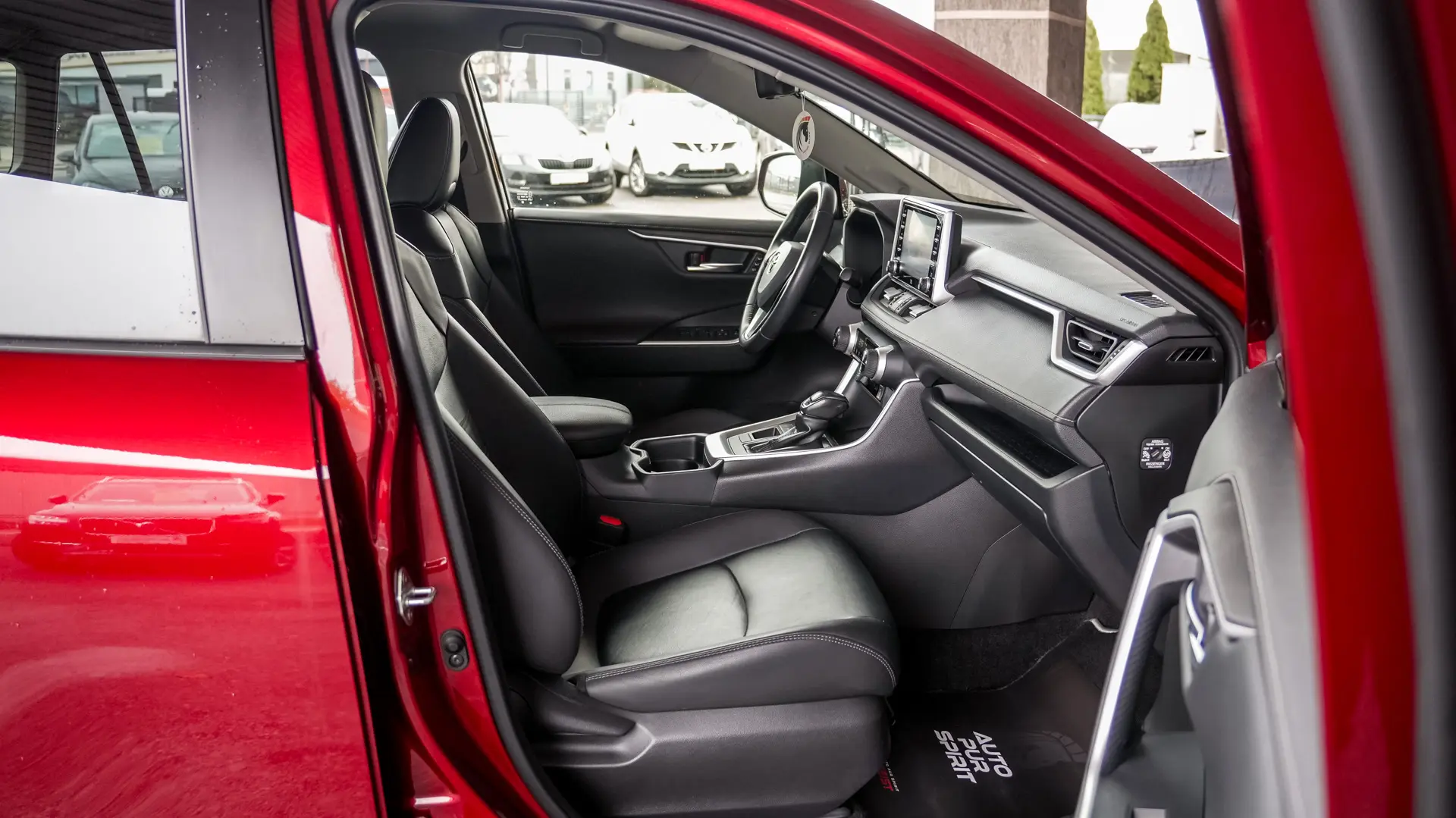 Toyota RAV4 2.5 hybrid Lounge