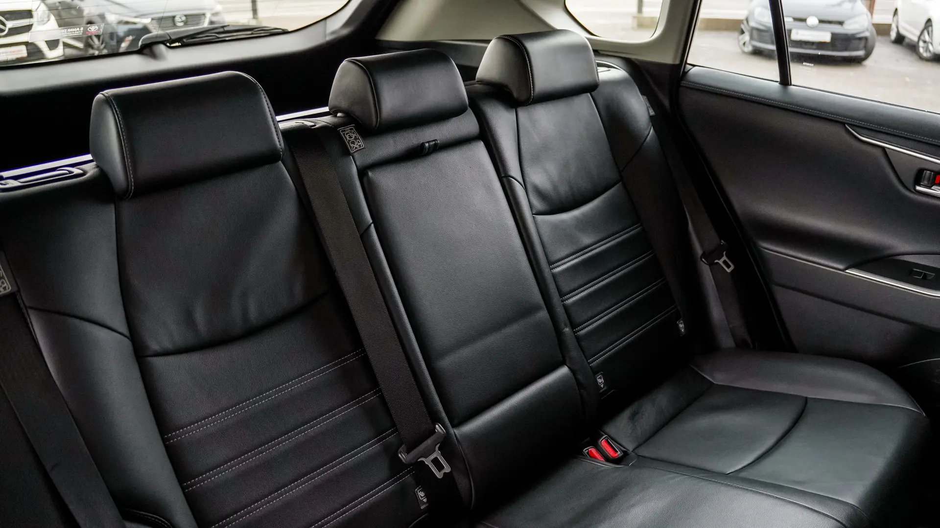 Toyota RAV4 2.5 hybrid Lounge