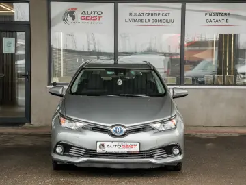 Toyota Auris 1.8 hybrid Business