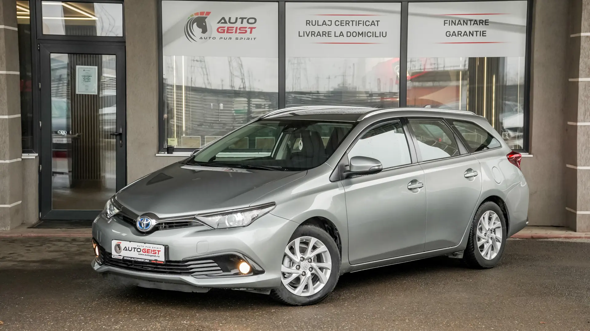 Toyota Auris 1.8 hybrid Business