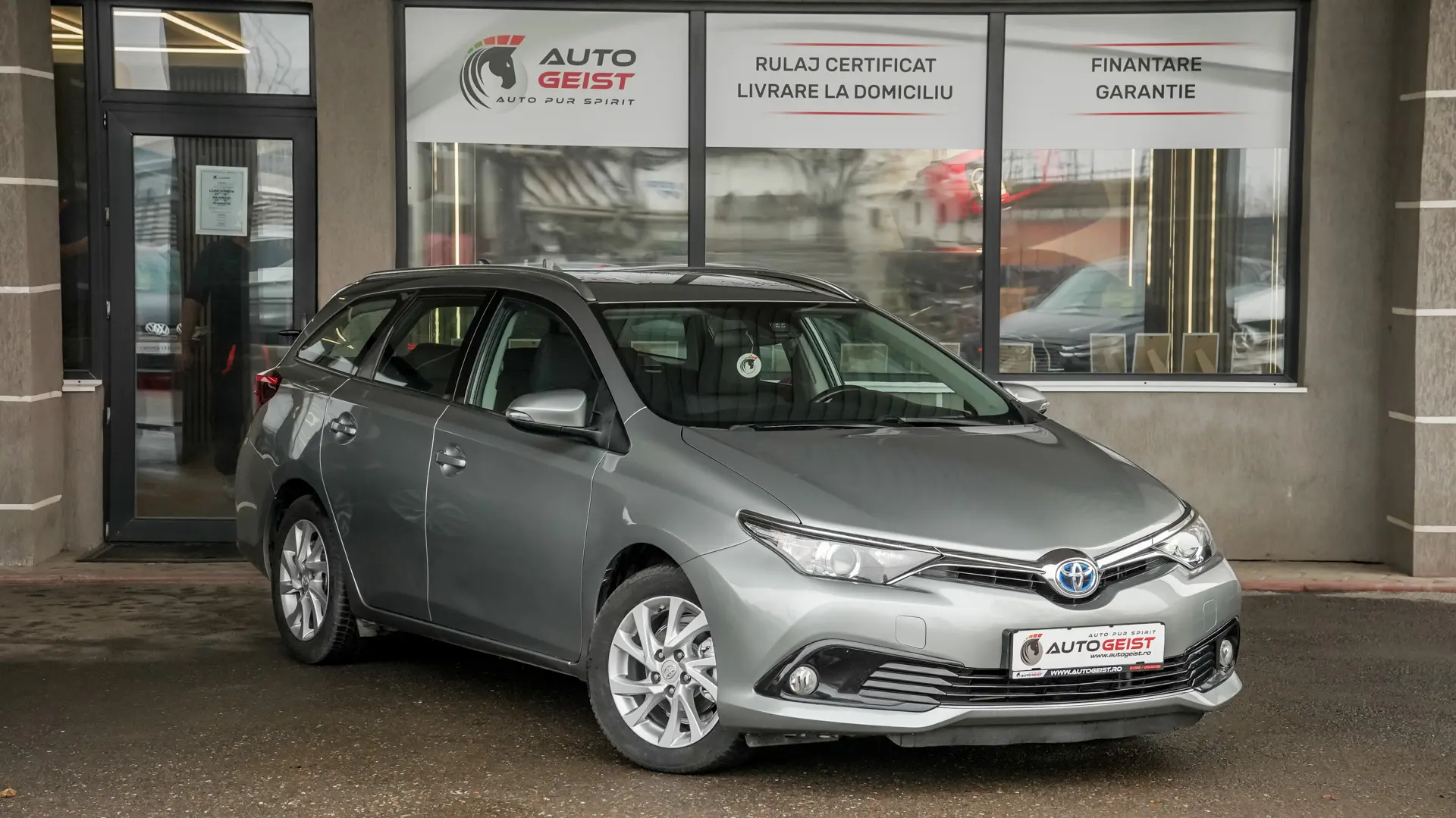 Toyota Auris 1.8 hybrid Business