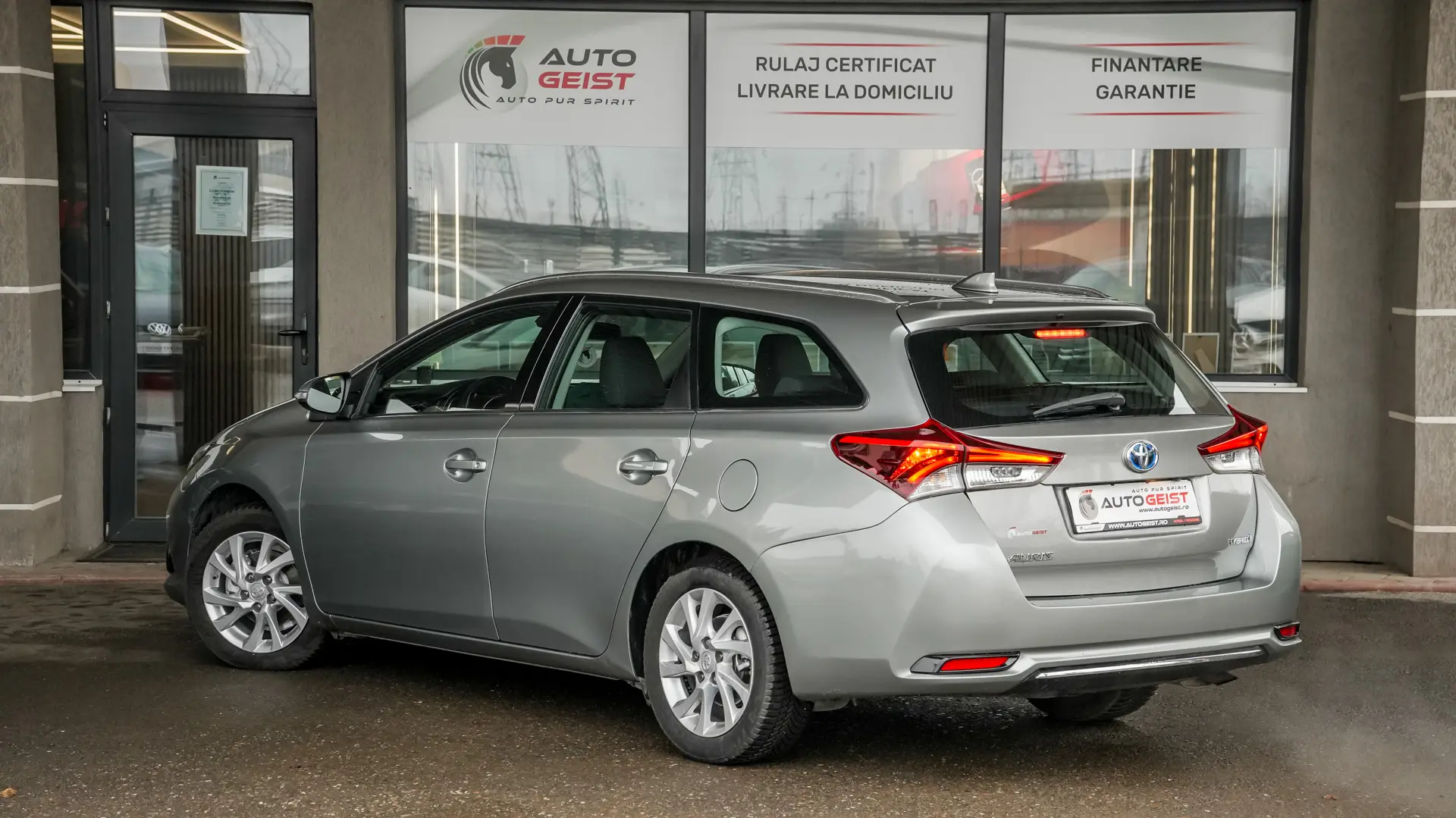 Toyota Auris 1.8 hybrid Business