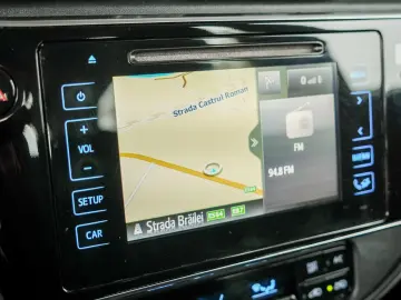 Toyota Auris 1.8 hybrid Business