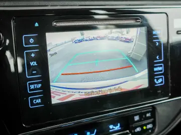 Toyota Auris 1.8 hybrid Business