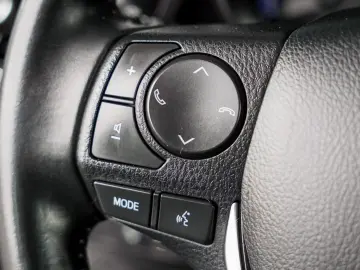 Toyota Auris 1.8 hybrid Business