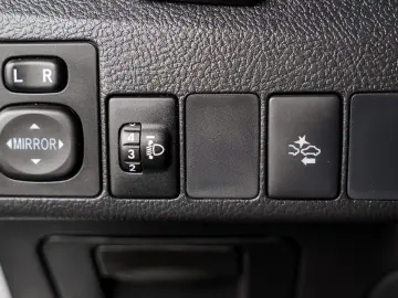 Toyota Auris 1.8 hybrid Business