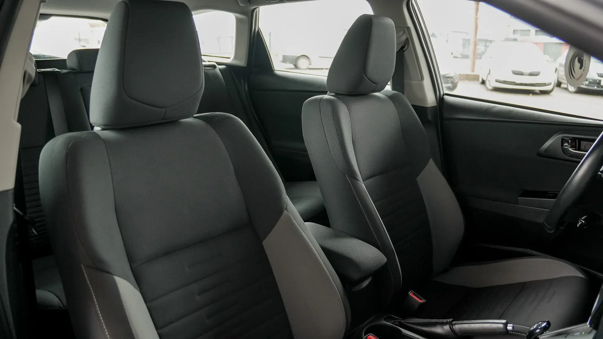 Toyota Auris 1.8 hybrid Business