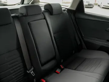 Toyota Auris 1.8 hybrid Business