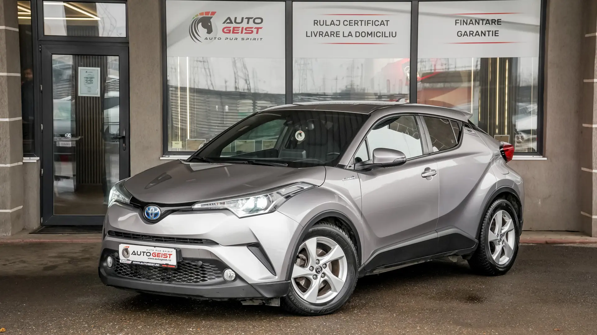 TOYOTA C-HR 1.8 hybrid