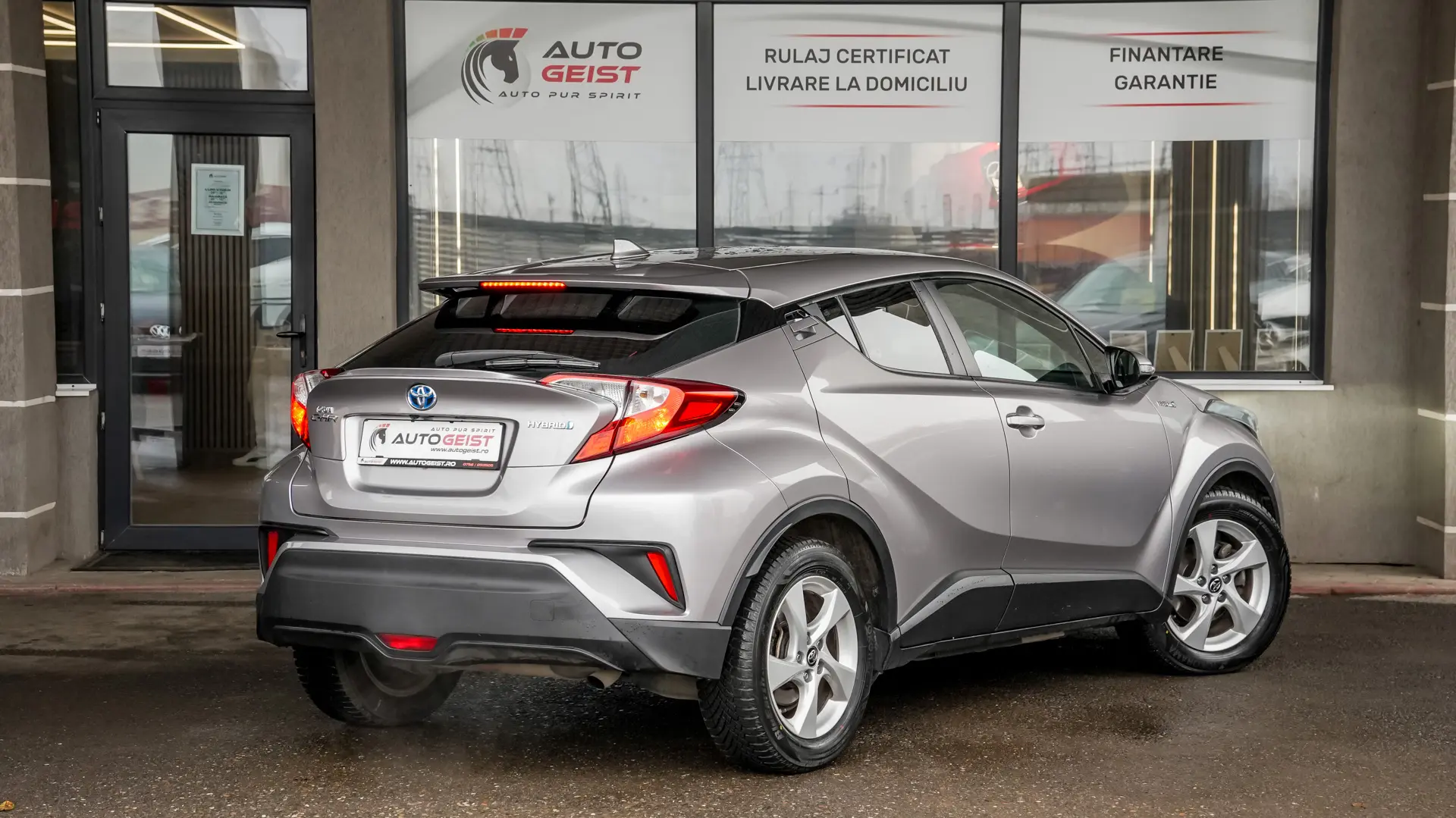 TOYOTA C-HR 1.8 hybrid