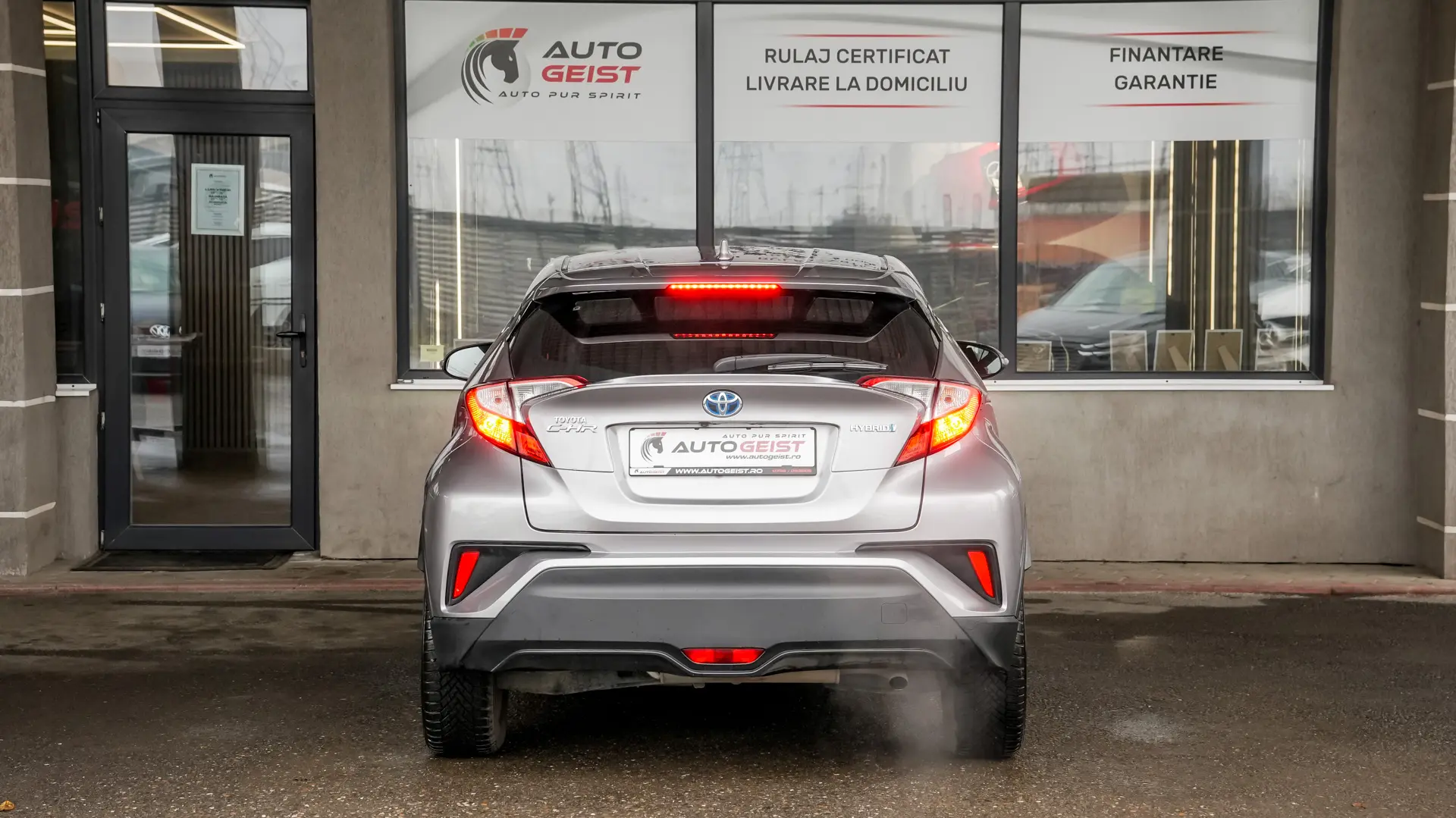 TOYOTA C-HR 1.8 hybrid