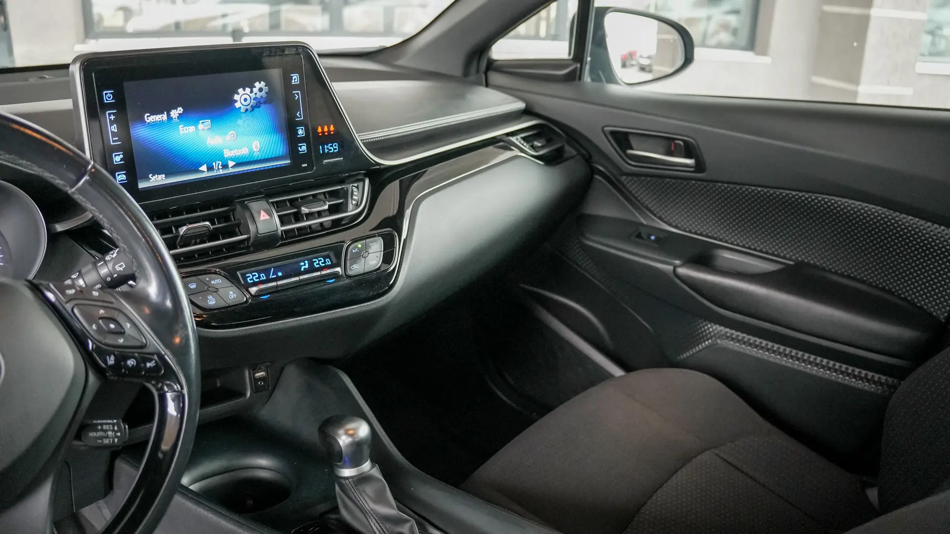 TOYOTA C-HR 1.8 hybrid