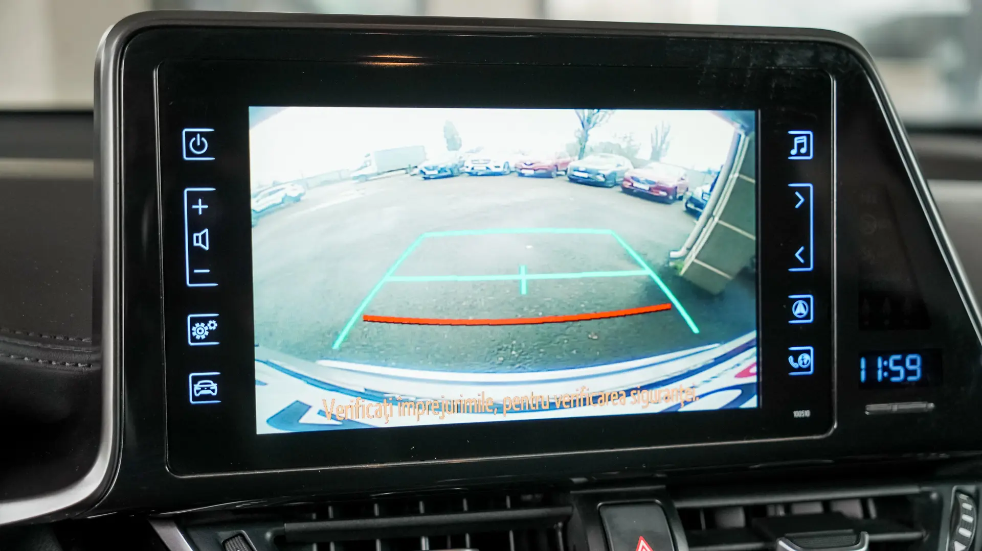 TOYOTA C-HR 1.8 hybrid