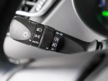 TOYOTA C-HR 1.8 hybrid