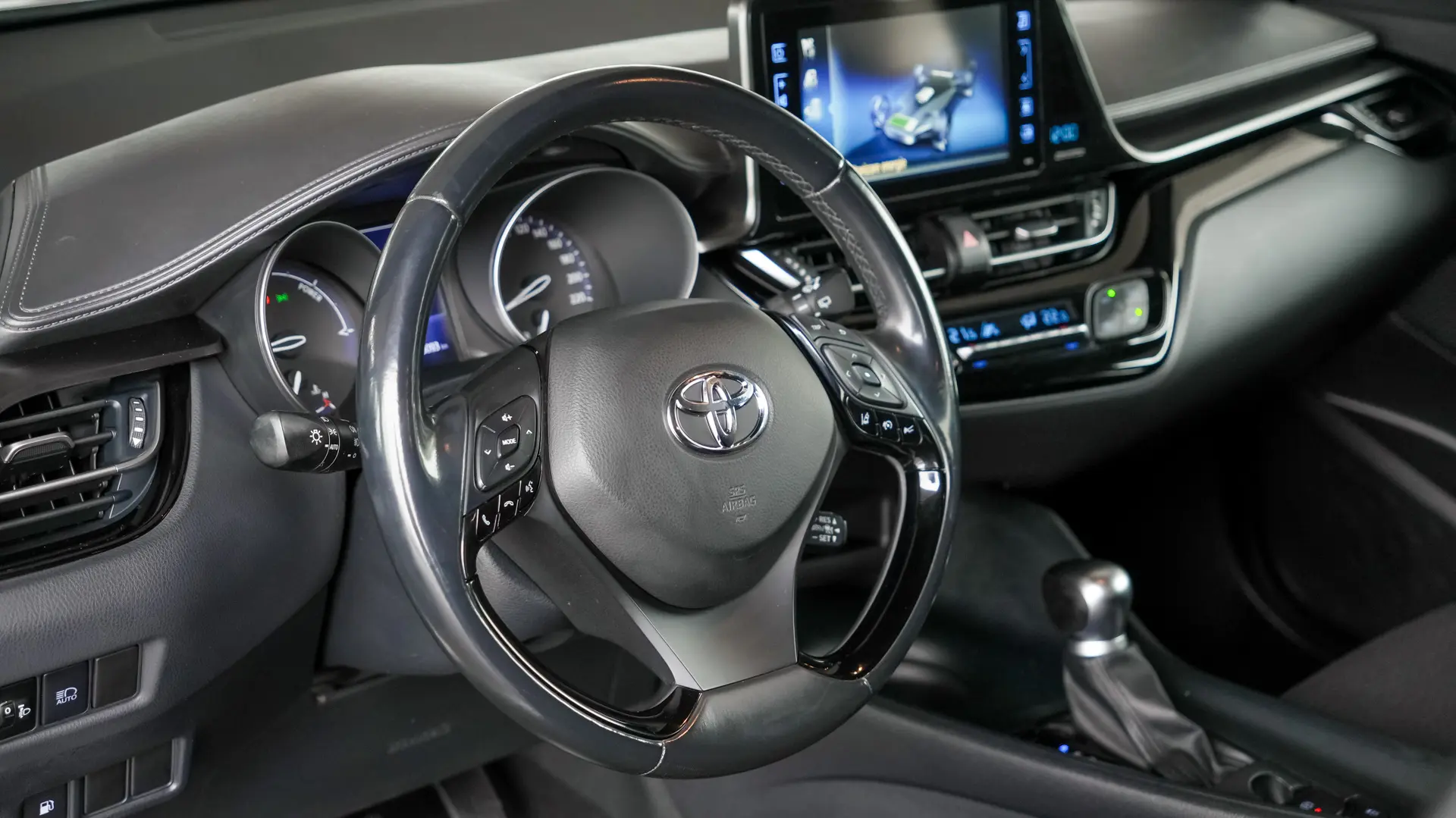 TOYOTA C-HR 1.8 hybrid