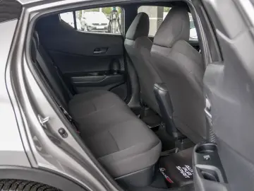 TOYOTA C-HR 1.8 hybrid