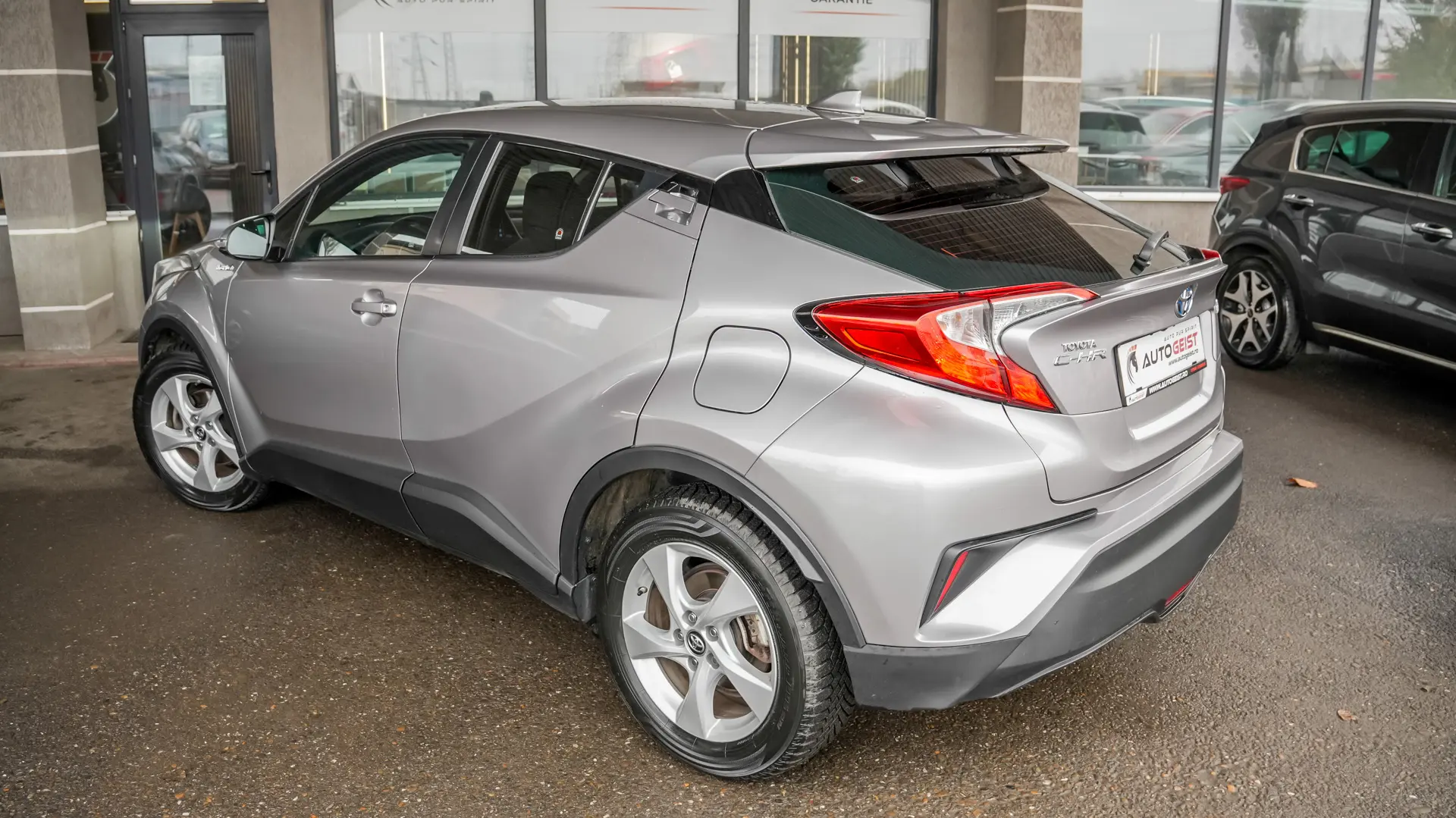 TOYOTA C-HR 1.8 hybrid