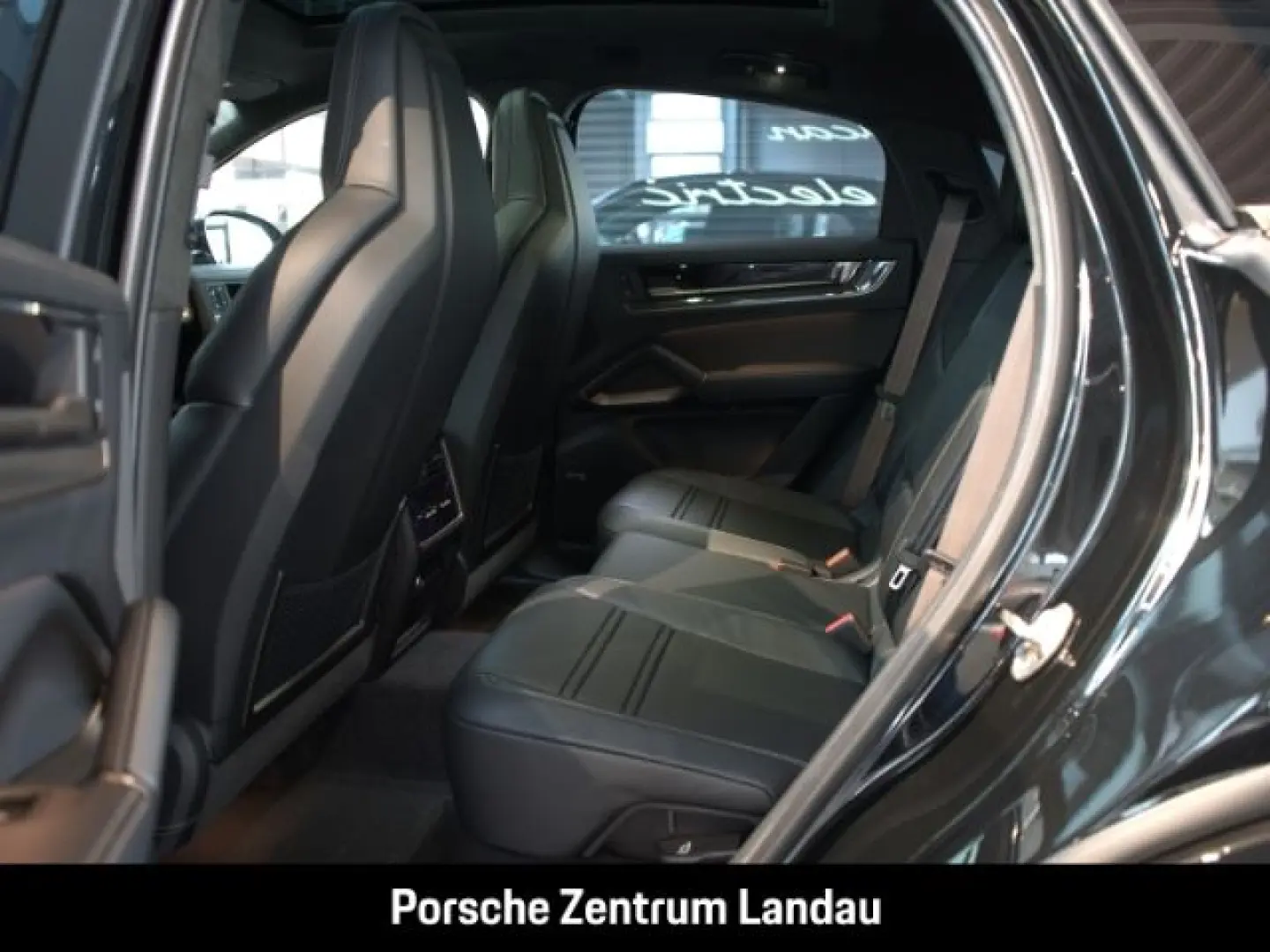 Cayenne Turbo E-Hybrid Coupe HA-Lenkung InnoDriv